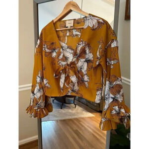 𝅺i. Madeline cropped V Neck Wrap Bell-sleeves‎ Blouse Size Small